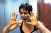 Nikita compie 30 anni: 10 curiosità sul film cult di Luc Besson Anne Parillaud in una scena del film Nikita