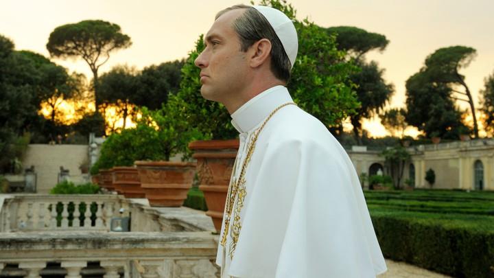 The New Pope Una scena di The New Pope