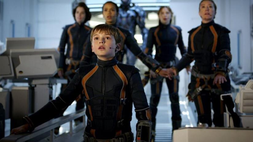 Lost in Space terminerà con la terza stagione Primo piano di Maxwell Jenkins in Lost in Space