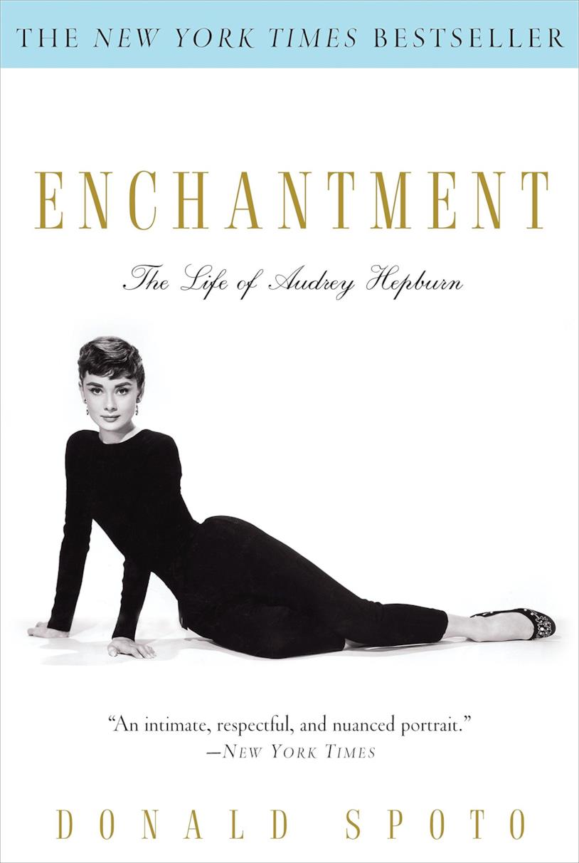 Enchantment: The Life of Audrey Hepburn - Libro La copertina di Enchantment: The Life of Audrey Hepburn