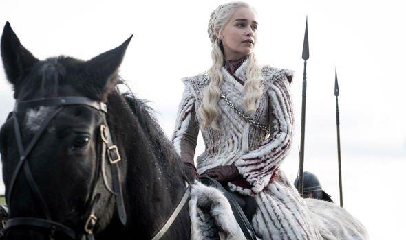 Game of Thrones 8: scatti dal primo episodio Emilia Clarke in Game of Thrones 8
