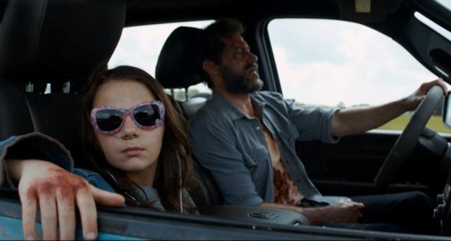 Passato e futuro insieme. Jackman e Dafne Keen in Logan di James Mangold Logan e Laura insieme in Logan. X-23 è pronta per un solo movie?