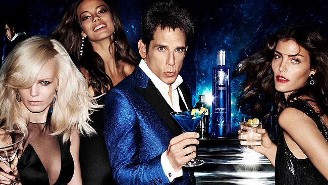 Derek Zoolander in posa per Vogue e per una vodka edizione Bluesteel Derek Zoolander promuove la sua vodka in edizione limitata