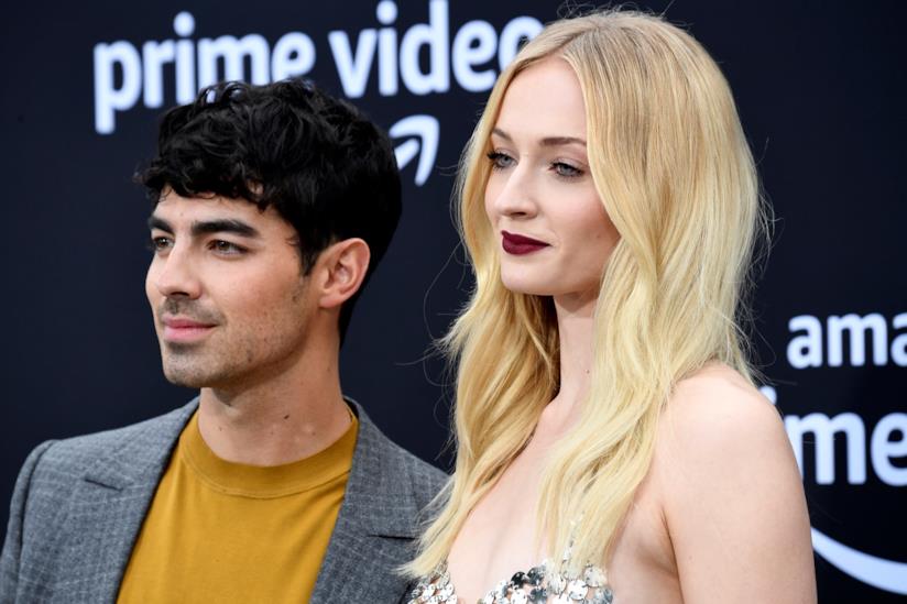 Sono online le prime immagini ufficiali del matrimonio di Joe Jonas e Sophie Turner Sophie Turner e Joe Jonas alla premiere di Chasing Happiness