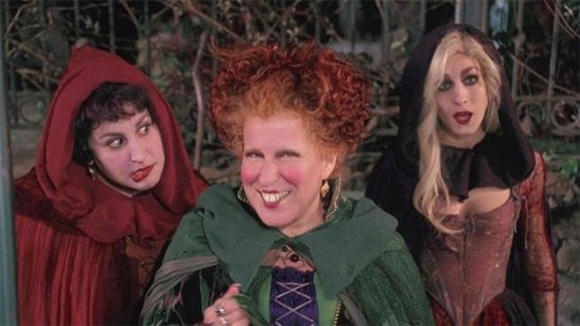 In occasione del 25esimo anniversario, Hocus Pocus torna con uno special TV Le tre streghe protagoniste di Hocus Pocus