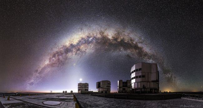 Il Very Large Telescope dell'ESO Uno scorcio del Very Large Telescope dell'ESO