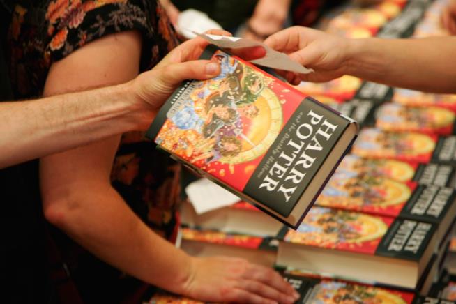 L'Intelligence inglese ha aiutato a prevenire leak della saga di Harry Potter La vendita di una copia di Harry Potter