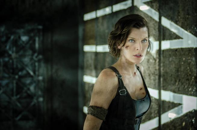 La saga di Resident Evil è pronta per il reboot Milla Jovovich in una scena della saga Resident Evil