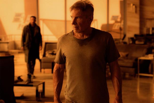 Blade Runner 2049, dopo oltre tre decenni arriva il sequel Harrison Ford e Ryan Gosling in una scena del film