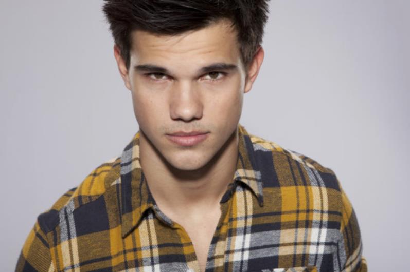 Taylor Lautner, da Twilight alla seconda stagione di Scream Queens Taylor Lautner è appena entrato nel cast di Scream Queens 2