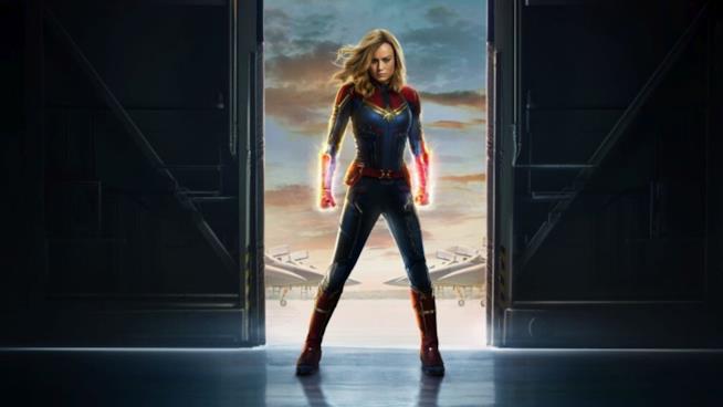 Captain Marvel: una nuova immagine dagli anni '90 (e cosa ci rivela sul film) Un poster promozionale di Captain Marvel