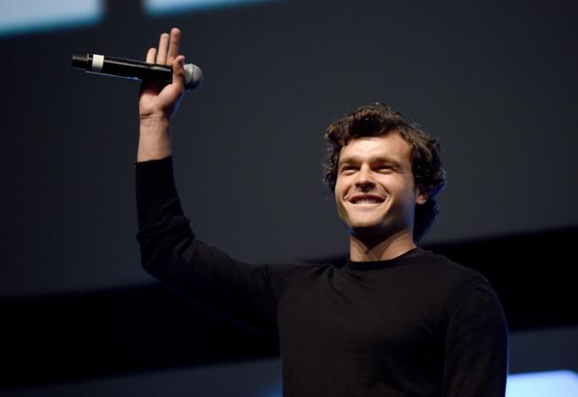 Alden Ehrenreich parla dello spinoff di Star Wars di cui è protagonista e di Chewbacca Alden Ehrenreich alla Star Wars Celebration