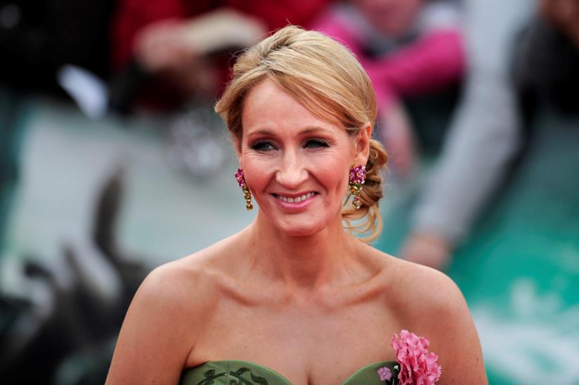 J.K. Rowling chiede scusa per aver ucciso Lupin durante la Battaglia di Hogwarts L'autrice J.K. Rowling