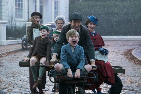 Walt Disney Pictures ha rilasciato una nuova immagine dal film Mary Poppins Returns Emily Blunt e Lin-Manuel Miranda in viaggio in bicicletta con i bambini del film