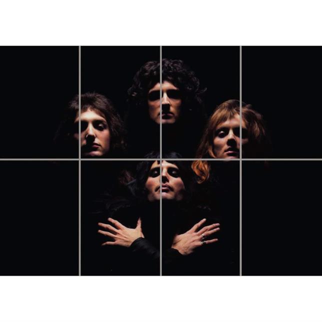 Il poster gigante dei Queen I volti dei componenti della band che emergono dallo sfondo nero
