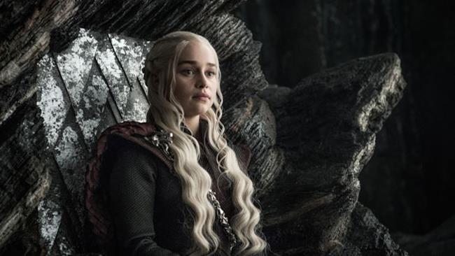 Game of Thrones 8 in arrivo forse nell'estate 2019: video teaser programmazione HBO Emilia Clarke in Game of Thrones