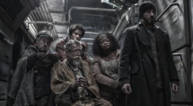 Al TCA Kevin Reilly ha parlato della nuova serie Snowpiercer, ecco cosa ha detto Una scena dal film Snowpiercer di Bong Joon-ho
