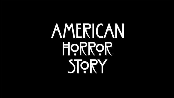 Ryan Murphy anticipa l'ambientazione di American Horror Story 8 Logo di American Horror Story