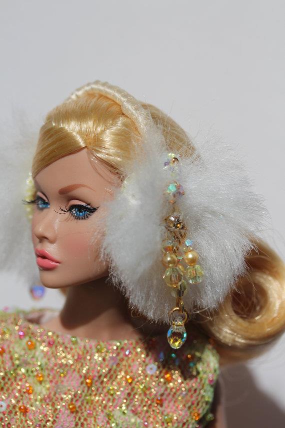 10 regali per un fan di Scream Queens: i paraorecchie Scream Queens: paraorecchie per la propria Barbie