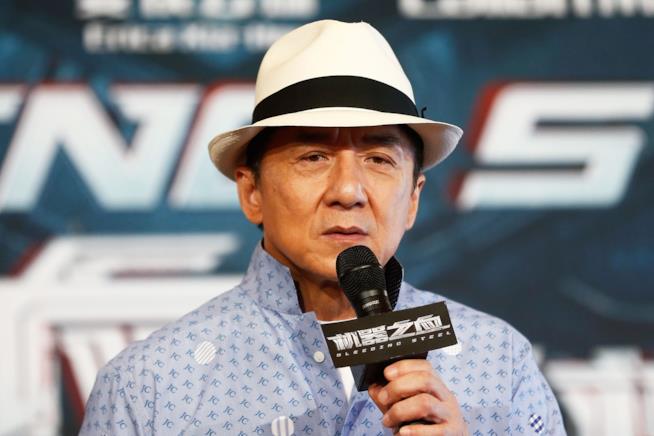 Jackie Chan riceverà un Oscar alla carriera Jackie Chan durante un'intervista