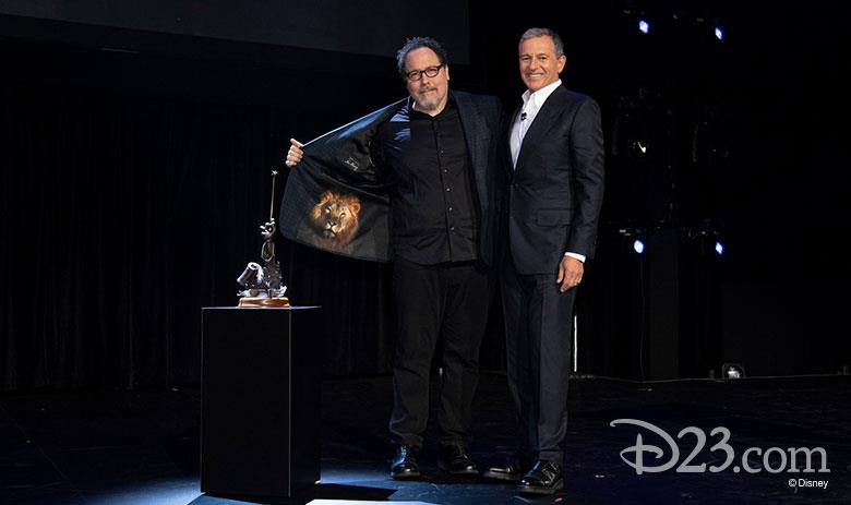Jon Favreau riceve il suo Disney Legend Award Il regista Jon Favreau