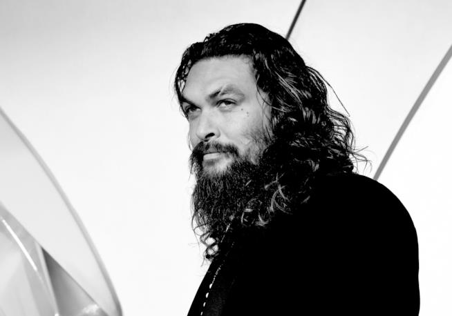 La carriera di Jason Momoa ha faticato a decollare dopo Game of Thrones Uno scatto di Jason Momoa in bianco e nero