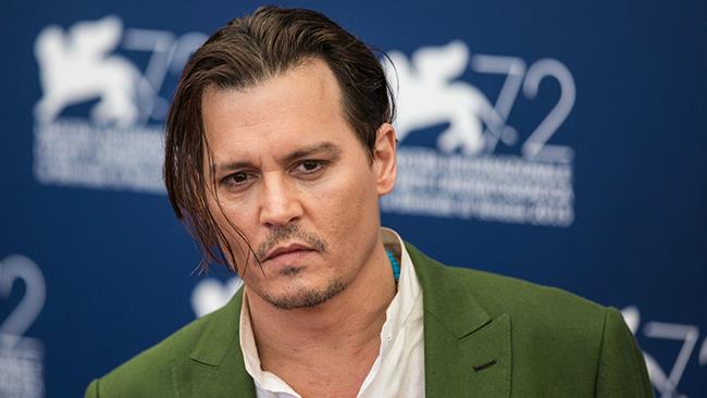 Johnny Depp entra nel cast di Animali Fantastici e Dove Trovarli 2 come possibile Grindelwald Il mago Grindelwald potrebbe avere il volto di Johnny Depp nel secondo capitolo di Animali Fantastic