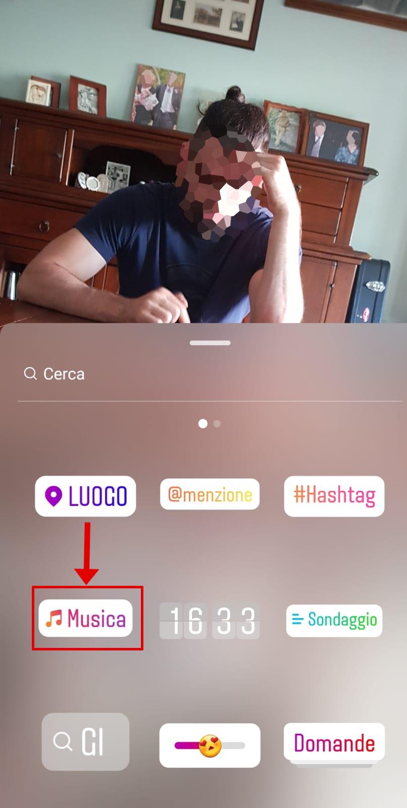 Instagram Music, ecco come utilizzare la funzionalità L'adesivo Musica presente nella creazione delle Storie