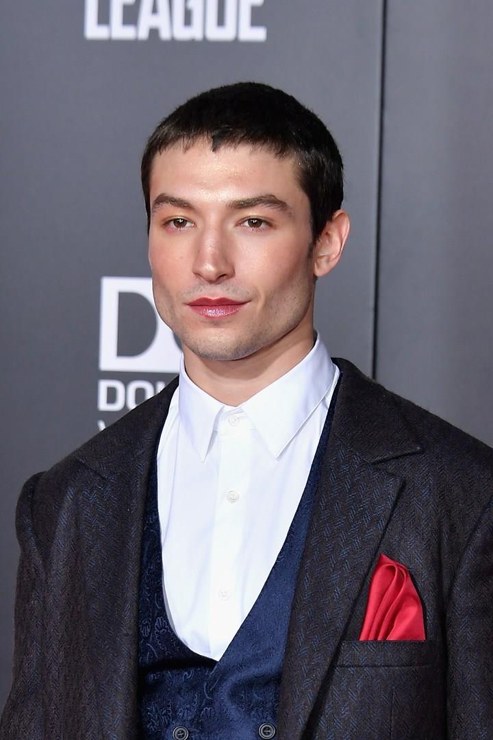 Ezra Miller Ezra Miller alla premiere di Justice League