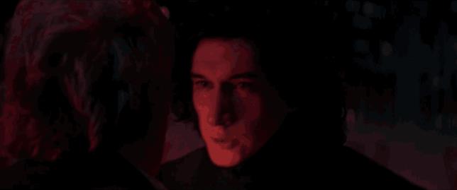 Kylo Ren ha ucciso Han Solo, perché? GIF di Kylo Ren che uccide Han Solo