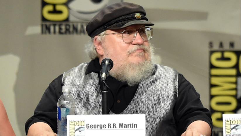 George R. R. Martin si è rifugiato in una baita remota per finire The Winds of Winter George R. R. Martin al san Diego Comic-Con