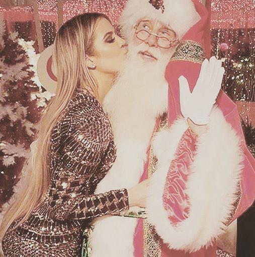 Kardashian Christmas Party Khloé Kardashian e Babbo Natale
