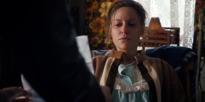 La madre di Stranger Things sarà protagonista di un libro Terry Ives, la madre di Undici in Stranger Things