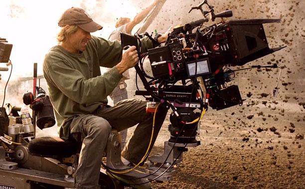 Michael Bay alla regia Michael Bay è sempre al centro dell'azione
