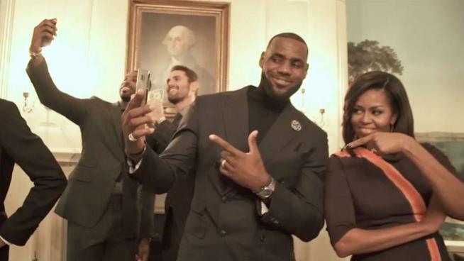 10 Mannequin Challenge da non perdere LeBron James e Michelle Obama per il Mannequin Challenge