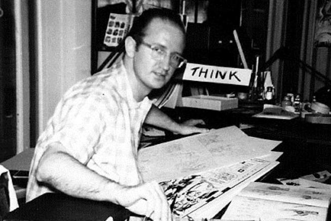 Muore Steve Ditko, creatore di Spider-Man e Doctor Strange Steve Ditko alla scrivania