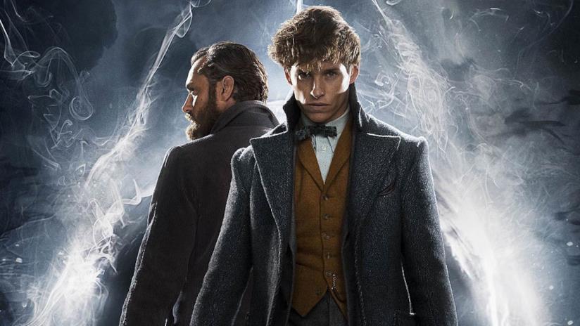 Animali Fantastici: le possibili ambientazioni dei prossimi film Jude Law e Eddie Redmayne nel poster del film
