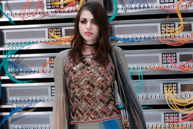 La figlia di Kurt Cobain perde la sua storica chitarra dopo il divorzio Frances Bean Cobain