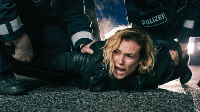 Oltre la notte, la recensione del film drammatico con Diane Kruger Diane Kruger in Oltre la notte