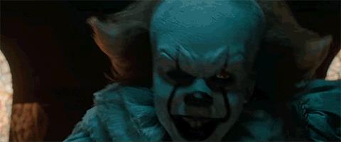 Pennywise attacca Richie L'attacco di Pennywise a Richie