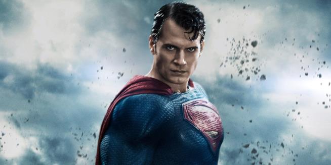 Superman: la criptica risposta di Henry Cavill e Zack Snyder sull'addio ai film DC Henry Cavill in un banner promozionale di Batman V Superman: Dawn of Justice