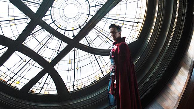 Un nuovo poster e nuove immagini per Doctor Strange Doctor Strange ha un nuovo poster e delle nuove immagini