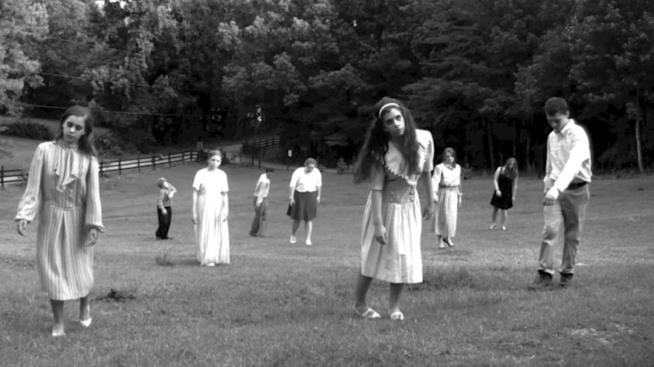 La notte dei morti viventi: una scena del film Gli zombie de La notte dei morti viventi