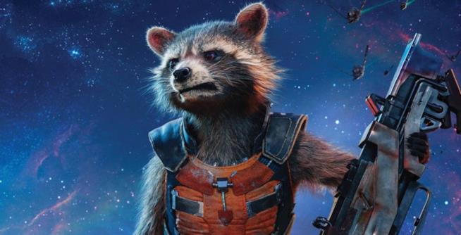 L'attacco del procione con la colonna sonora di Guardiani della Galassia: lo spassoso video Un primo piano di Rocket Raccoon nel poster di Guardiani della Galassia