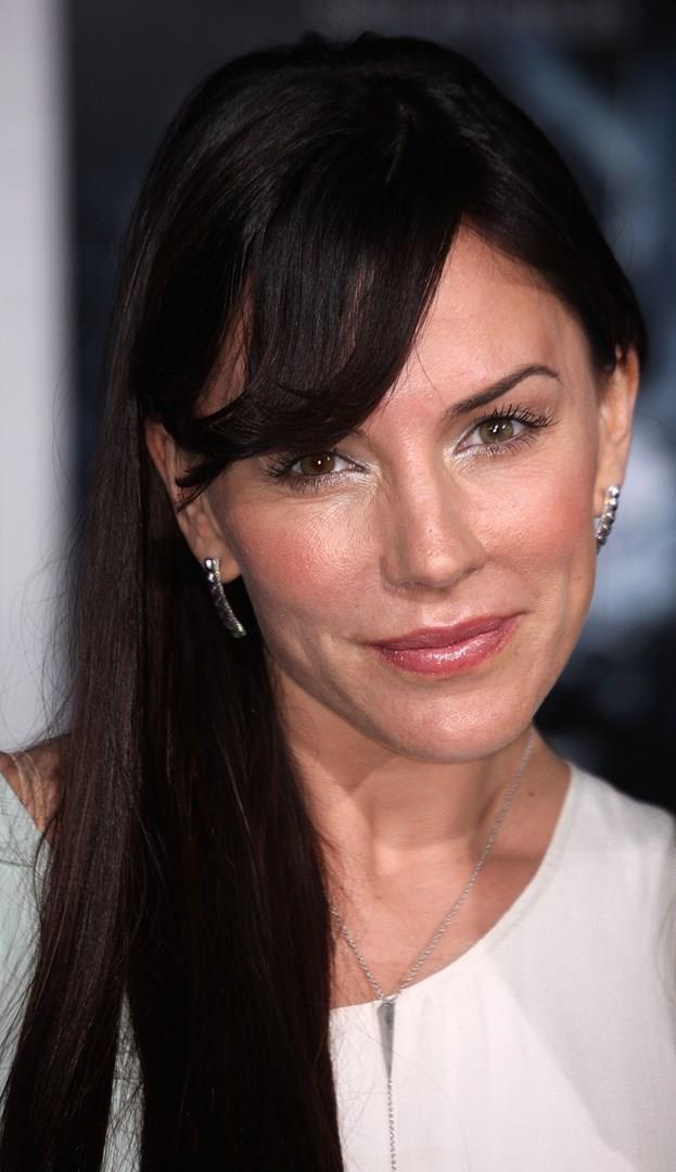 Un primo piano di Krista Allen, già vista in Baywatch Krista Allen posa per i fotografi