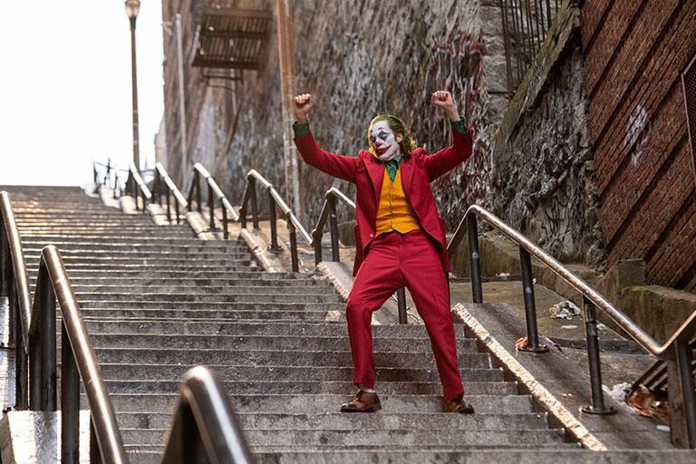 Secondo IMDb, Joker rientra nella top 10 dei migliori film di sempre Un'immagine che ritrae Joker in una scena dell'omonimo film