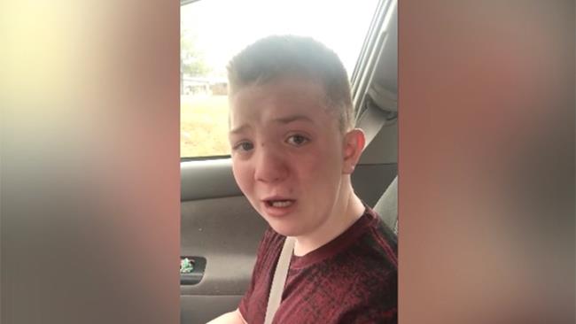 Contraccolpo nella storia di Keaton Jones: la mamma è stata accusata di razzismo Keaton Jones nel video girato dalla mamma