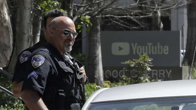 Sparatoria nel quartier generale di YouTube: i grandi del web chiedono maggior controllo delle armi Sparatoria nel quartier generale di YouTube