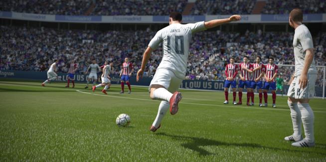 FIFA 17, tutti i dettagli e la data d'uscita del nuovo capitolo Azione in campo in uno screenshot di FIFA 16