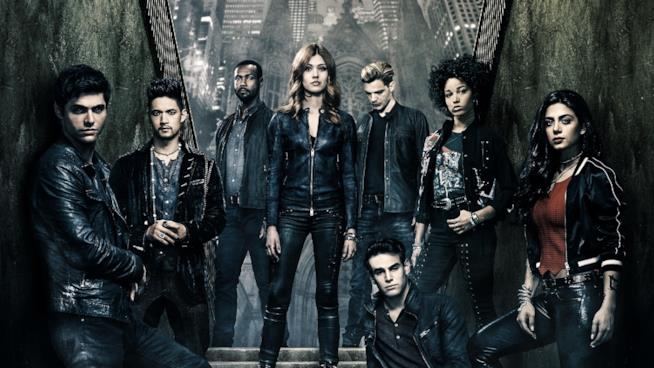 Freeform si prende gioco dei fan di Shadowhunters con uno spot Shadowhunters